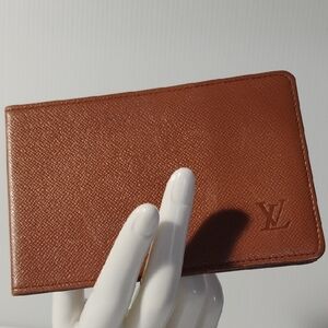 Louis Vuitton Taiga Bi-Fold Leather Card Holder Good Condition